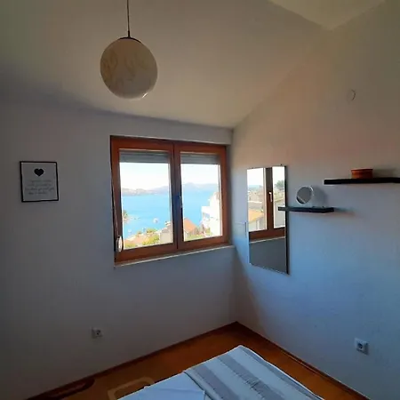 Mit Blick Auf Wasser Apartman Trogir